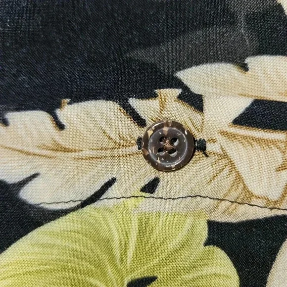 Falls Creek Black Tropical Hawaiian Shirt M Rayon Dark Floral Aesthetic Boho - Picture 4 of 10